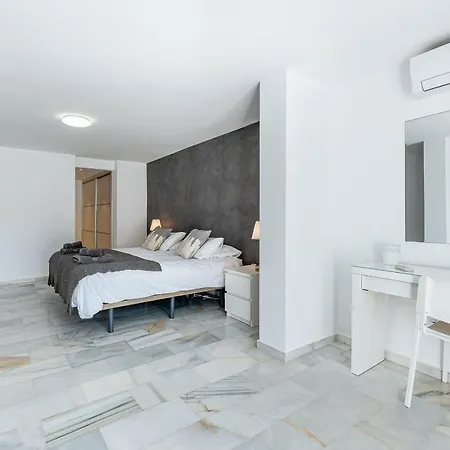 别墅 Luxury With Private Pool 贝纳尔马德纳