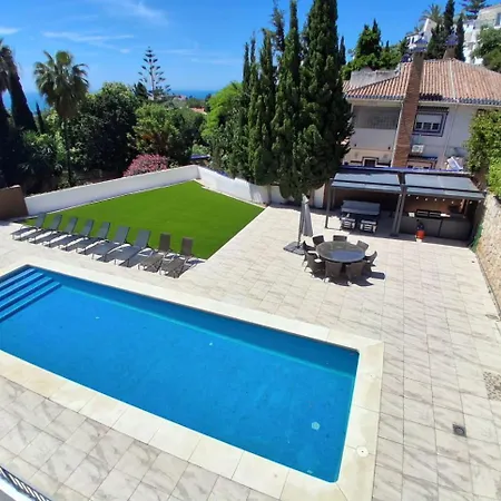 Luxury With Private Pool Villa *